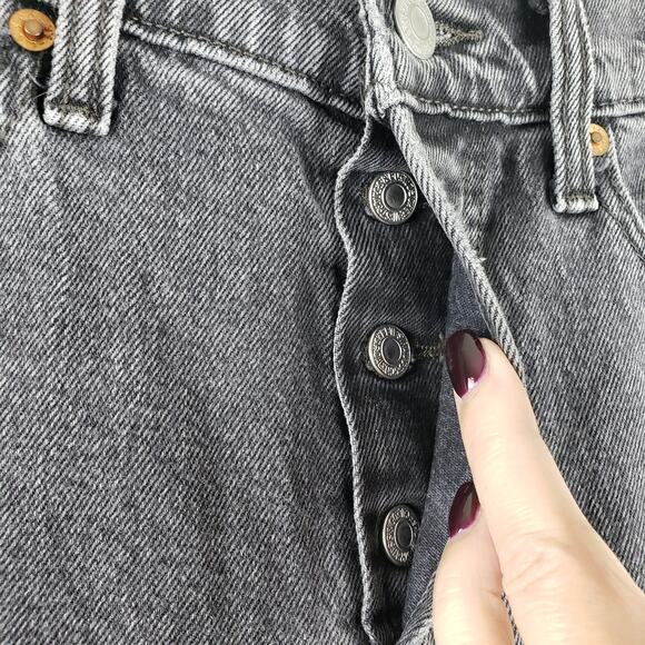 Levi's Women's 28x26 Wedgie Straight Leg Jean Washed‎ Black Raw Hem Button Fly - Picture 4 of 13